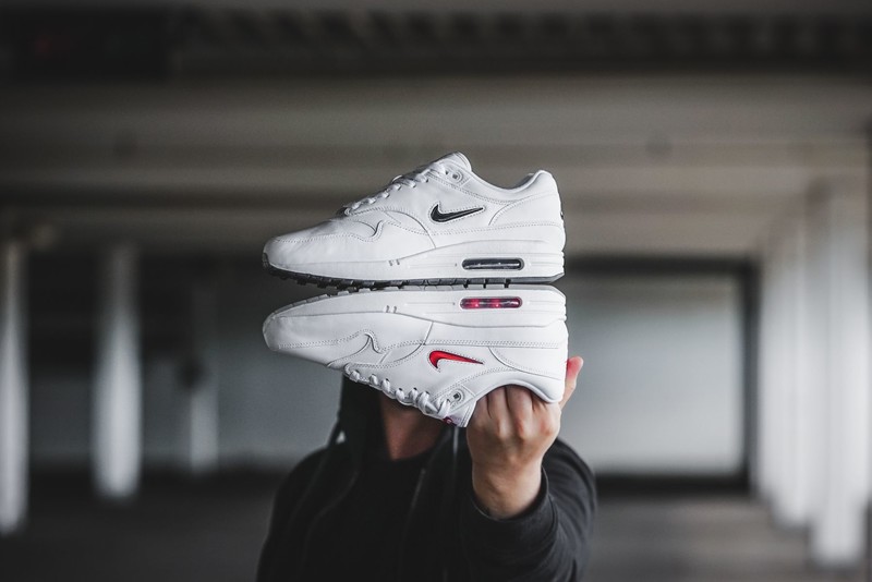 Nike air max 1 premium sc white clearance black